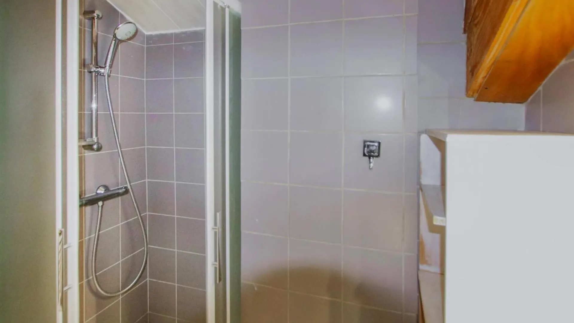 2 Bedroom Pet Friendly Home In Saint Barthelemy-Le-Me 0*, Saint-Barthelemy-le-Meil